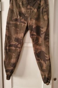 American Eagle Next Level Flex Drawstring Green Camo Khaki Joggers Pants AEO- M
